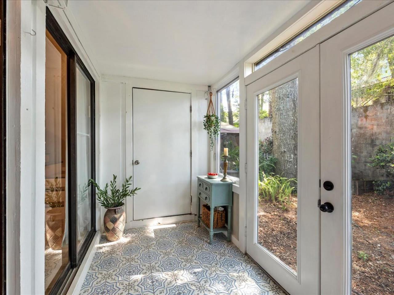 Artist'S Tower Townhome Just Renovated W Loft Gainesville Eksteriør billede