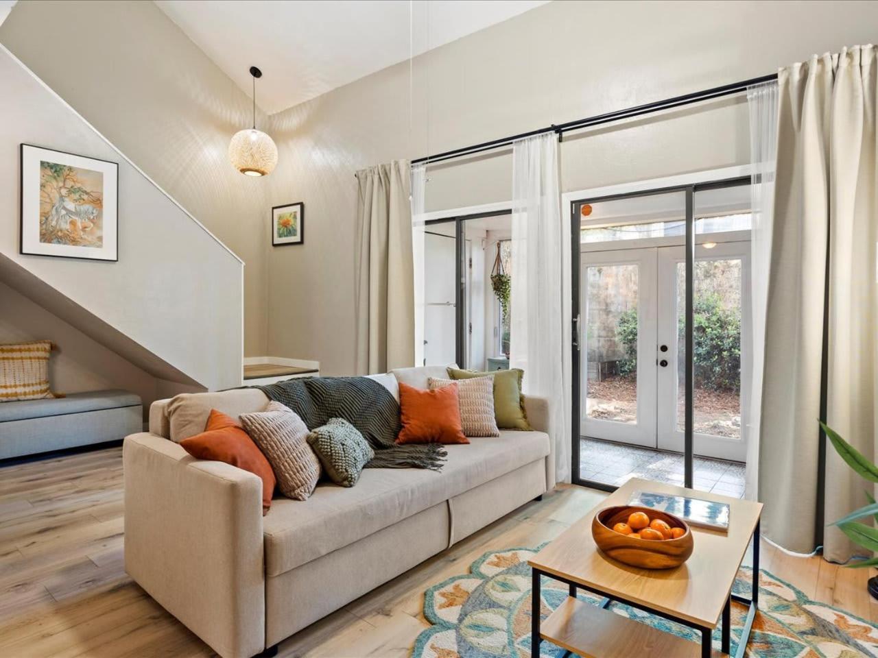 Artist'S Tower Townhome Just Renovated W Loft Gainesville Eksteriør billede